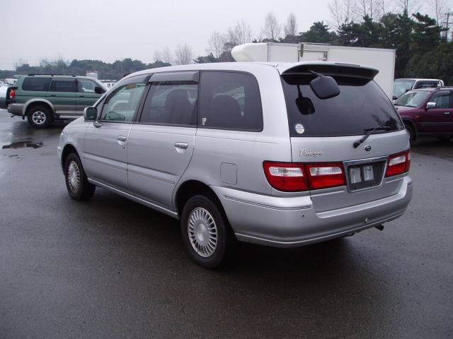 2000 Nissan Presage