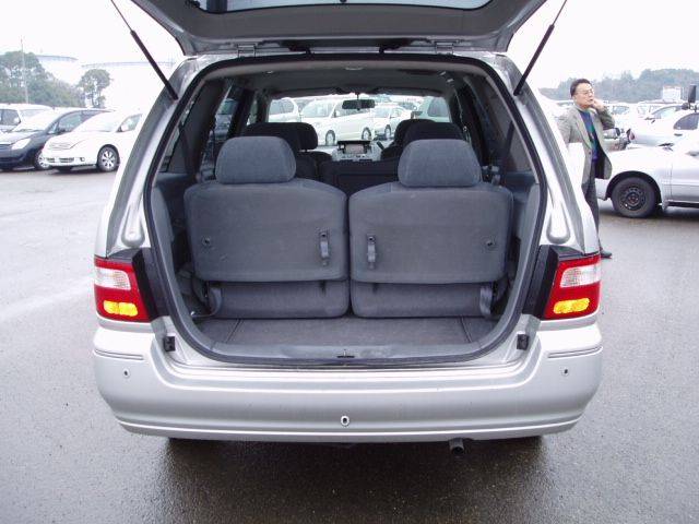 2000 Nissan Presage