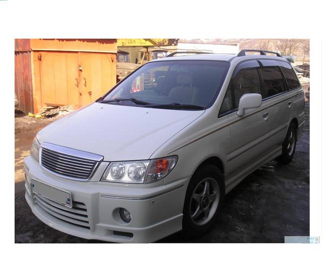 2000 Nissan Presage