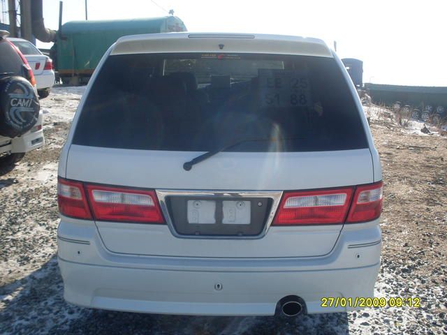 2000 Nissan Presage