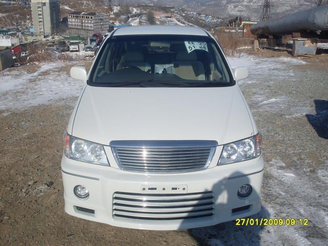 2000 Nissan Presage