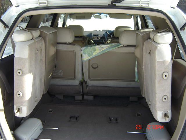 2000 Nissan Presage