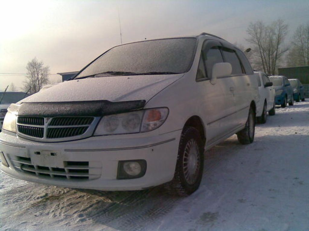 2000 Nissan Presage