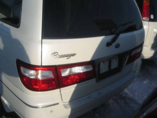 2000 Nissan Presage