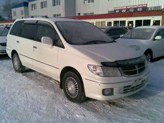 2000 Nissan Presage