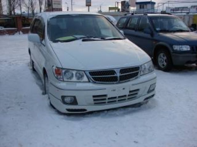 2000 Nissan Presage