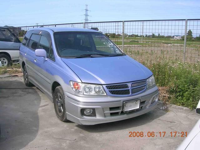 2000 Nissan Presage
