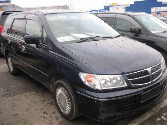 2000 Nissan Presage