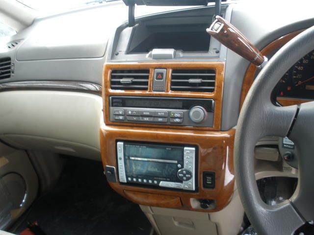 2000 Nissan Presage