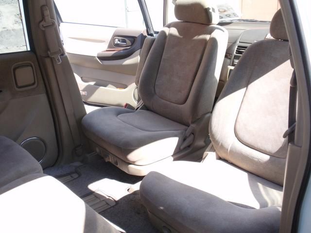 2000 Nissan Presage