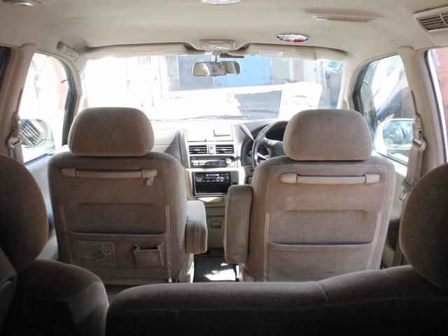 2000 Nissan Presage