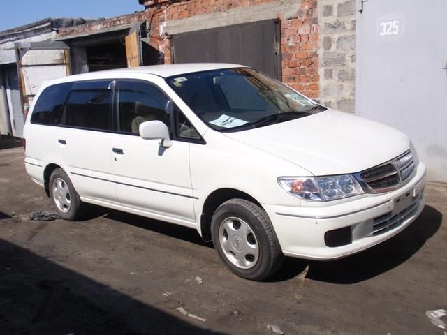 2000 Nissan Presage