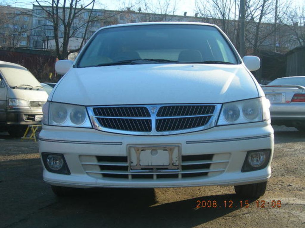 2000 Nissan Presage