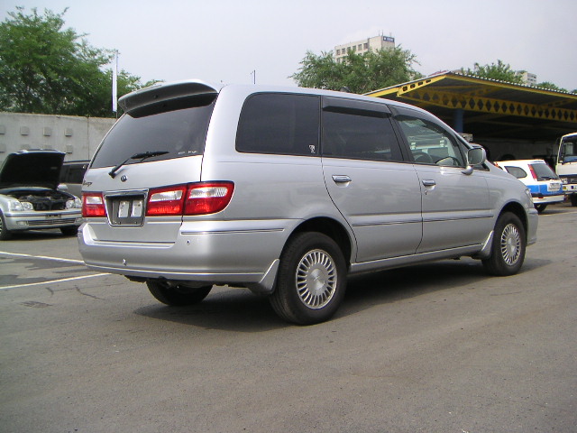 2000 Nissan Presage Pictures