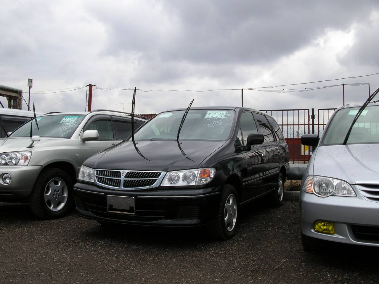 2000 Nissan Presage Images