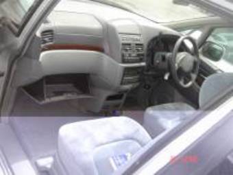 2000 Nissan Presage Pictures