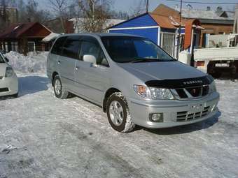 2000 Nissan Presage Photos