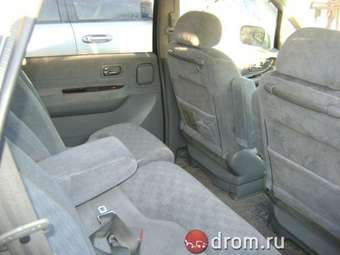 2000 Nissan Presage Photos
