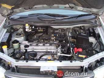 2000 Nissan Presage Photos