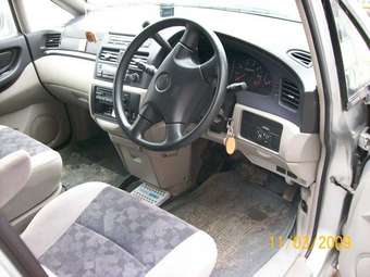 2000 Nissan Presage