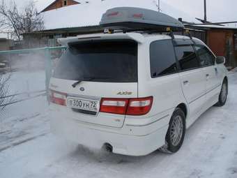 2000 Nissan Presage Pictures