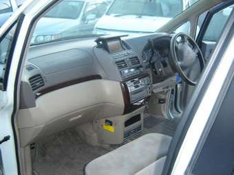 2000 Nissan Presage Pictures