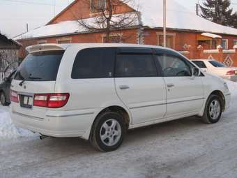 2000 Nissan Presage Pics