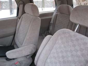 2000 Nissan Presage Pictures