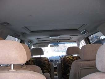 2000 Nissan Presage Photos