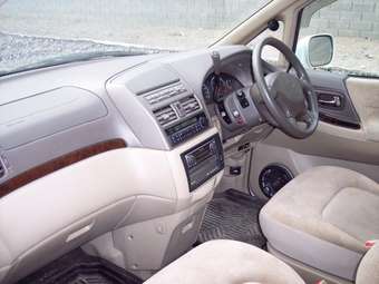 2000 Nissan Presage Wallpapers