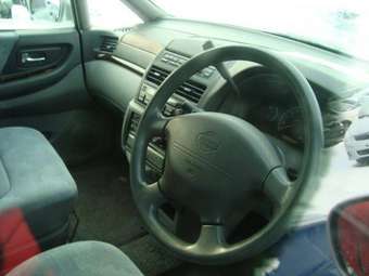 2000 Nissan Presage Pictures