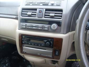 2000 Nissan Presage Photos