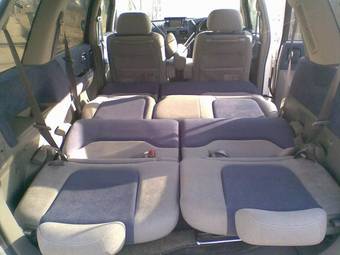 2000 Nissan Presage Images
