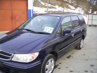 2000 Nissan Presage Photos