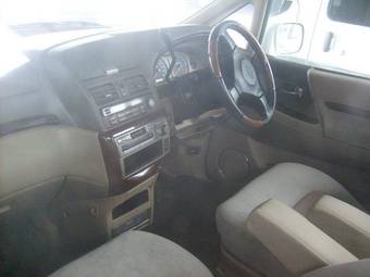 2000 Nissan Presage Photos