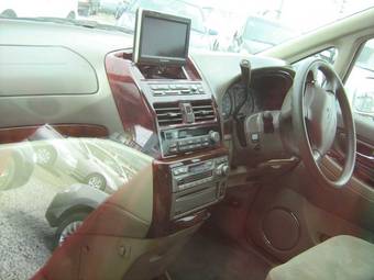 2000 Nissan Presage Pictures