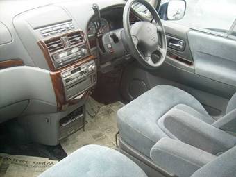 2000 Nissan Presage Photos