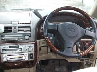 2000 Nissan Presage Photos