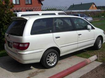 2000 Nissan Presage Photos
