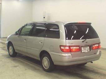 2000 Nissan Presage Pics