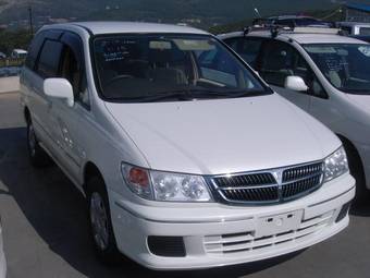 2000 Nissan Presage Photos