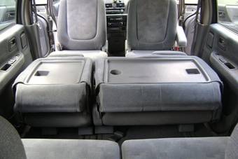 2000 Nissan Presage Images