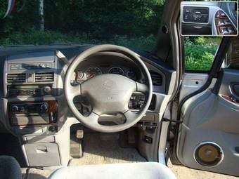 2000 Nissan Presage Wallpapers