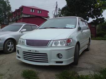 2000 Nissan Presage Pics
