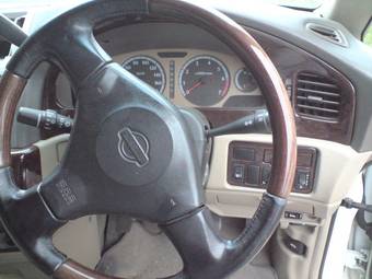 2000 Nissan Presage Photos