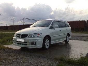 2000 Nissan Presage Photos