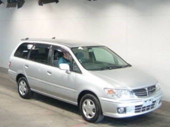 2001 Nissan Presage