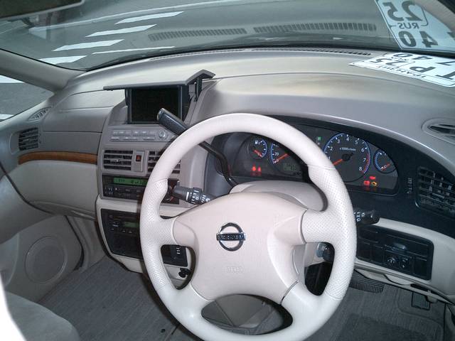 2001 Nissan Presage
