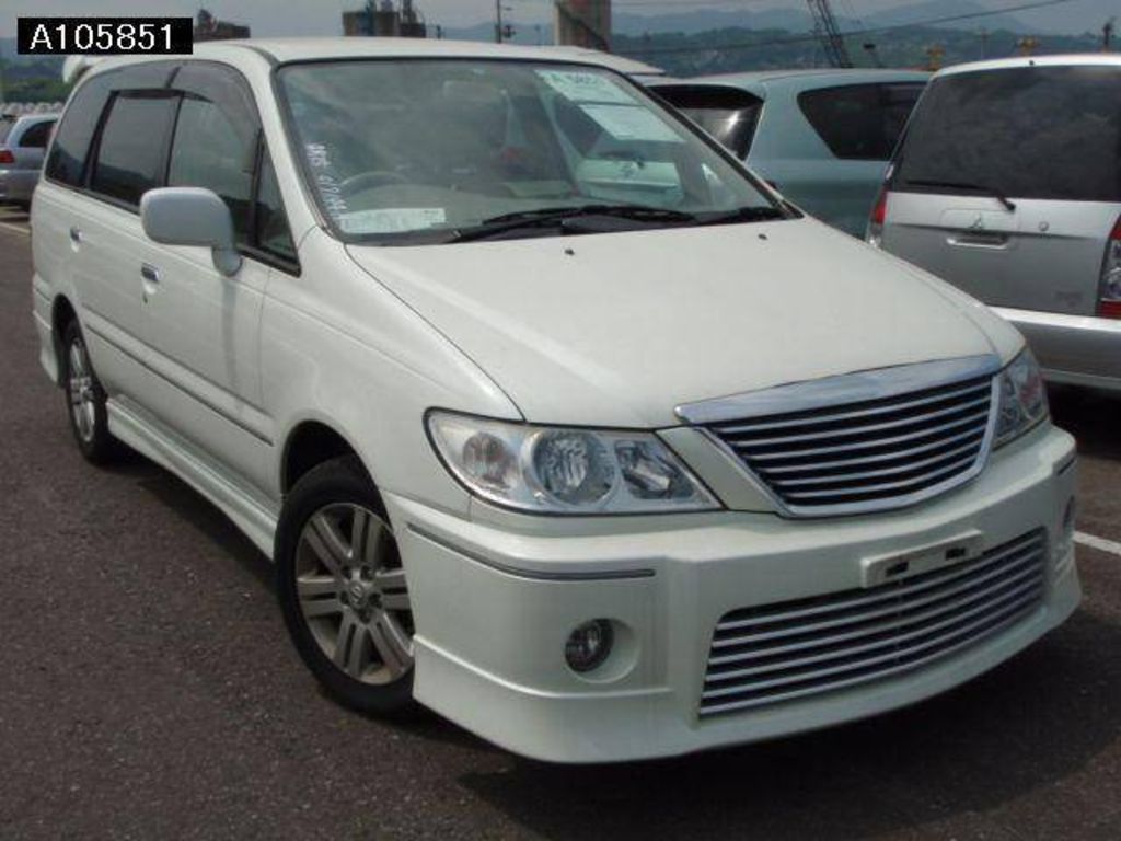 2001 Nissan Presage