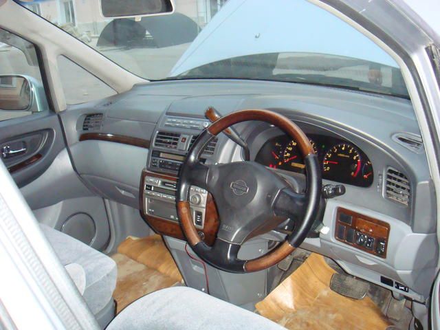 2001 Nissan Presage